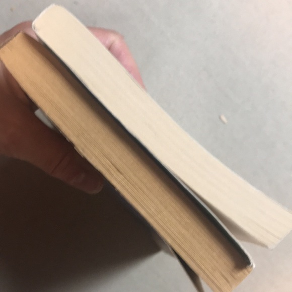 📚2/$6 2-Book Bundle Middle Reader Books - Picture 4 of 12